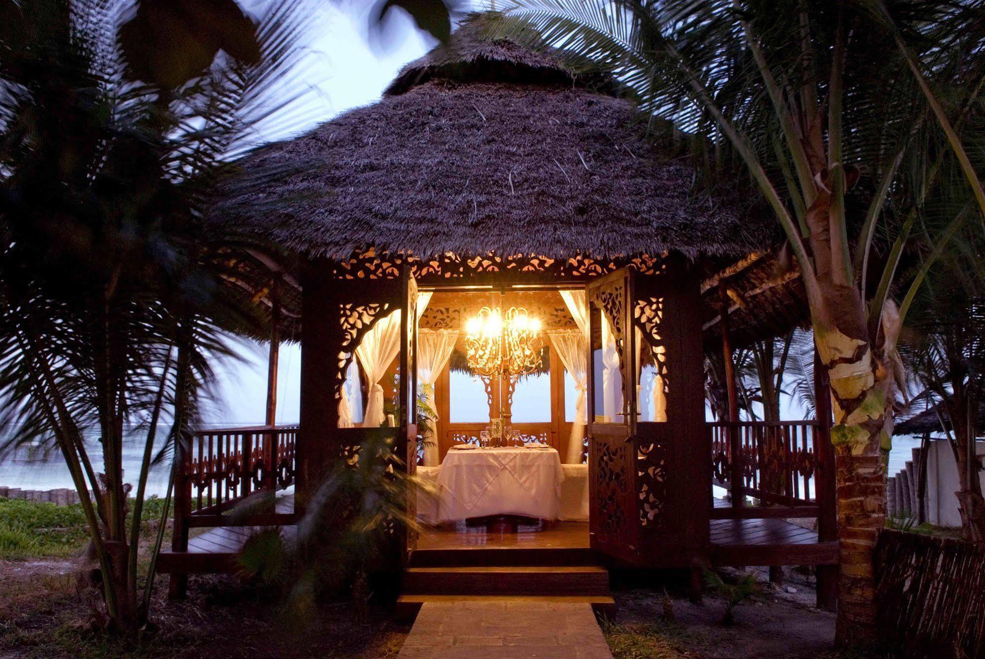 Breezes Beach Club And Spa Bwejuu Exterior photo